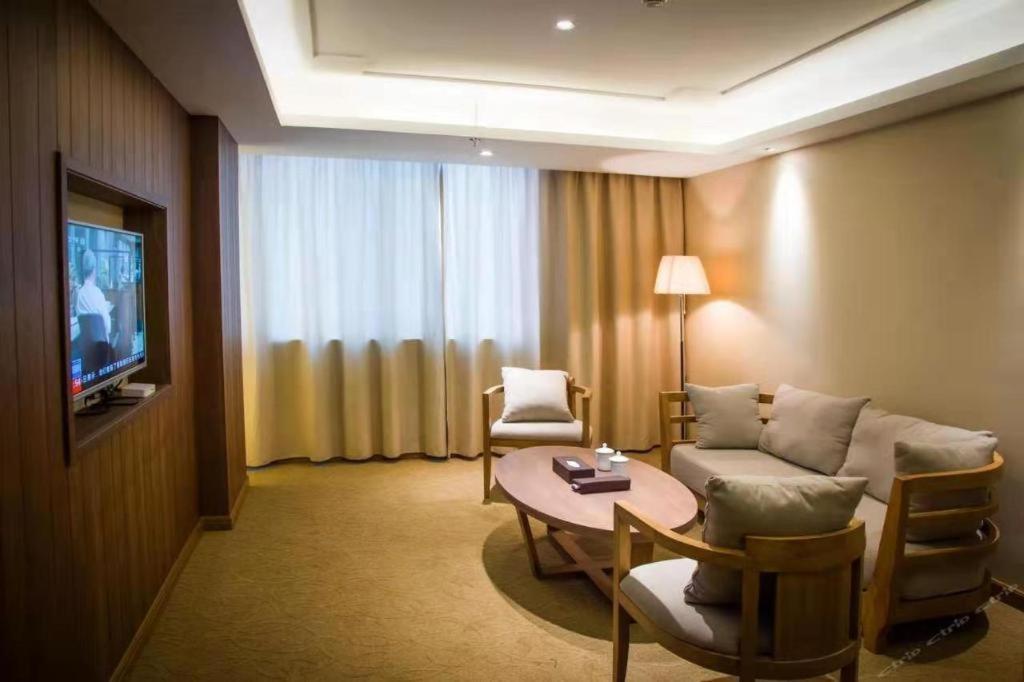 Kaibin International Hotel Цзиндэчжэнь Экстерьер фото