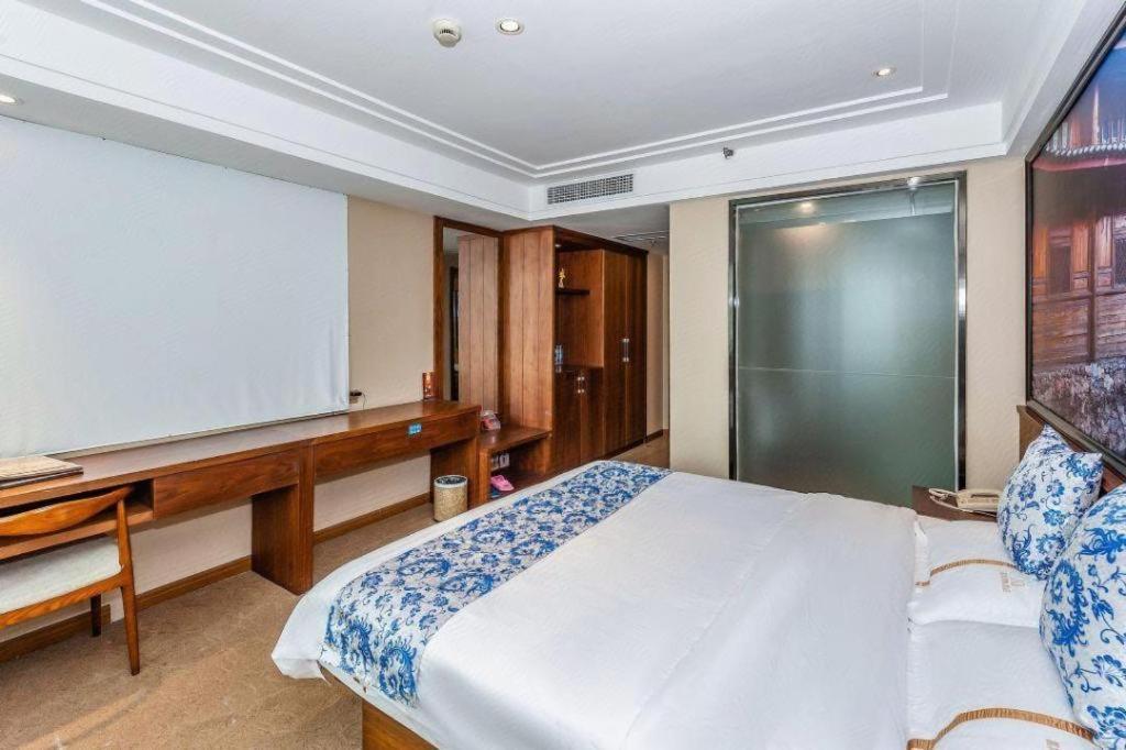 Kaibin International Hotel Цзиндэчжэнь Экстерьер фото