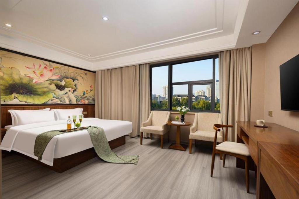 Kaibin International Hotel Цзиндэчжэнь Экстерьер фото